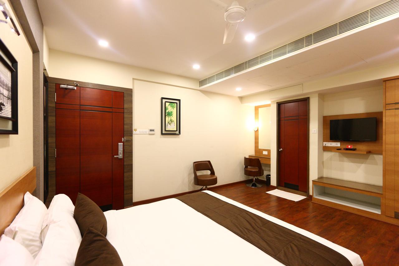 Fabhotel Prime Adore Residency شيناي المظهر الخارجي الصورة