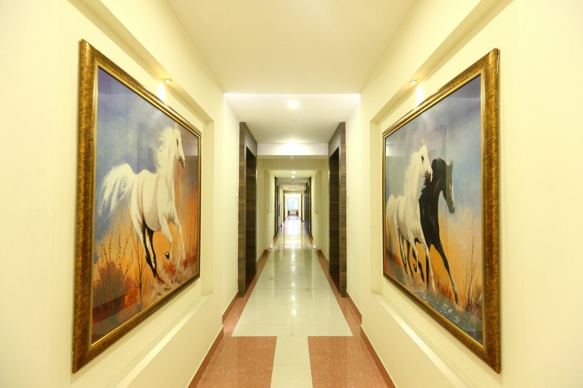 Fabhotel Prime Adore Residency شيناي المظهر الخارجي الصورة